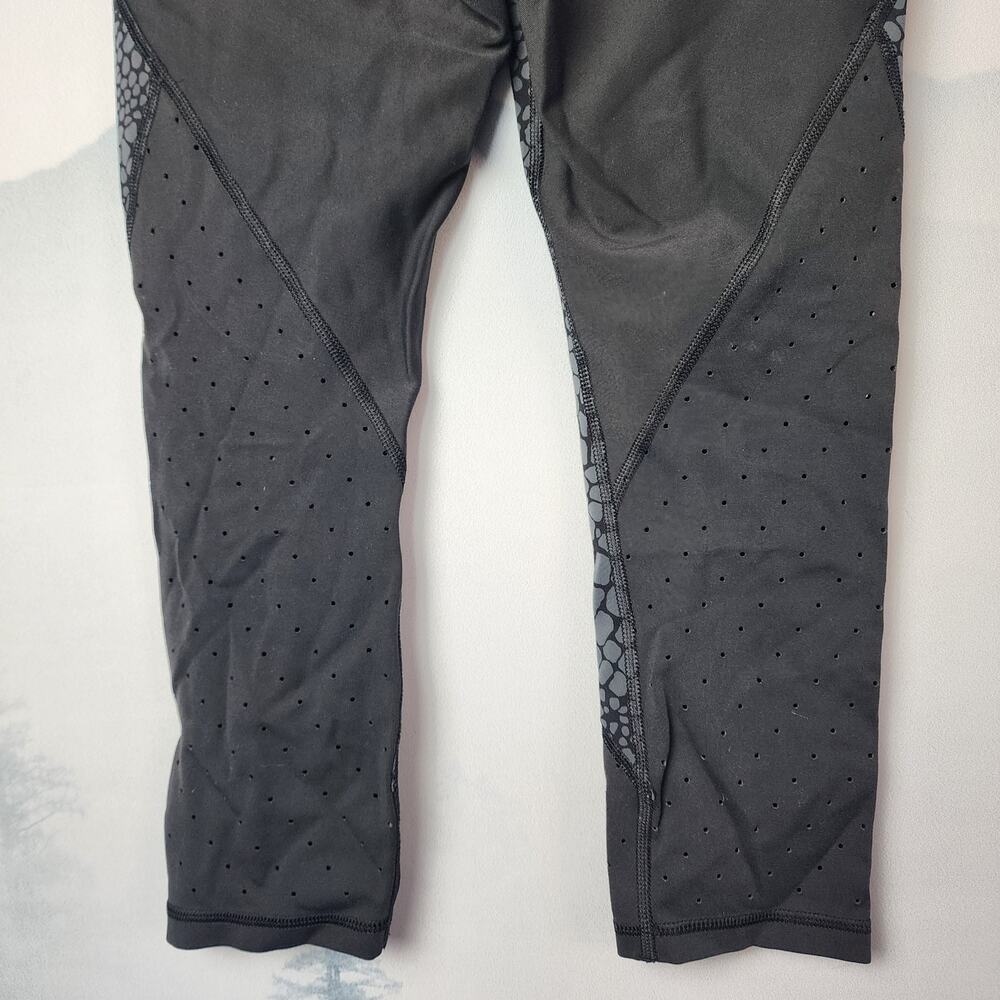 Athleta Crocodile Stealth TruCool High Rise Black Capri Leggings | Women's Small - Picture 9 of 13